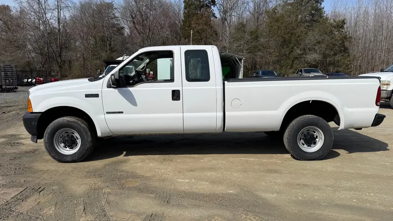 2000 Ford F-250 Extended Cab Long Bed – Pre-Owned Pickup 1
