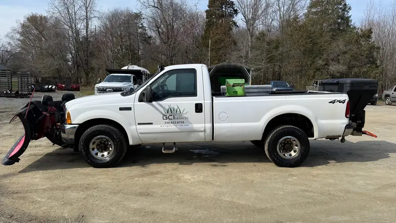 2001 Ford F-250 Super Duty Long Bed Pickup – Used Truck 1