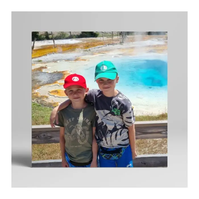 Artistic Square Canvas Print – Curated Photo Presentation 1
