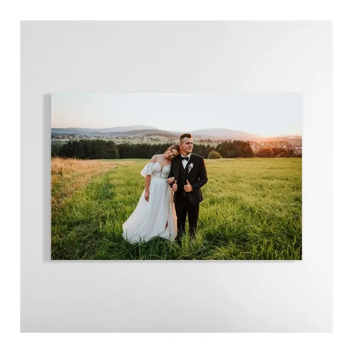 Broad Glass Print – Minimalist Photo Display 1