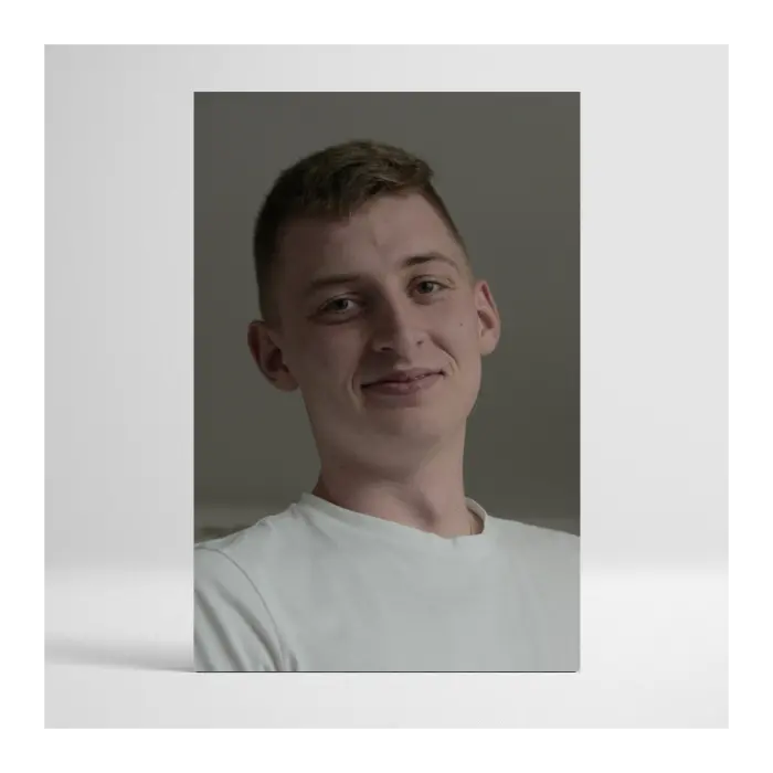 Custom Portrait Canvas Print – Museum-Quality Finish 1