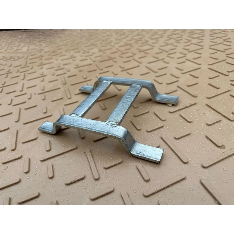Four-Way Over-Mount Connector For Ground Protection Mats – Modular Panel Linking 1