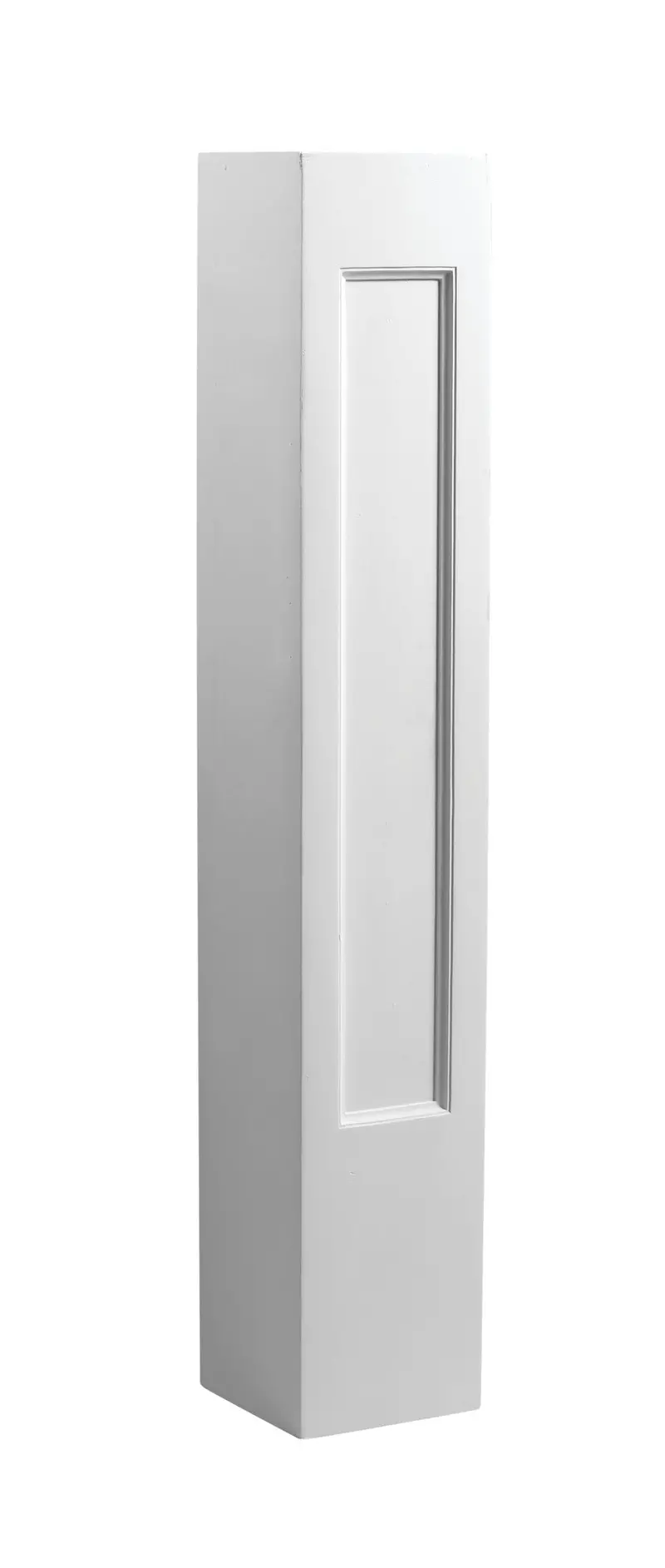 Straight-Panel Newel Post With Clean Lines 1